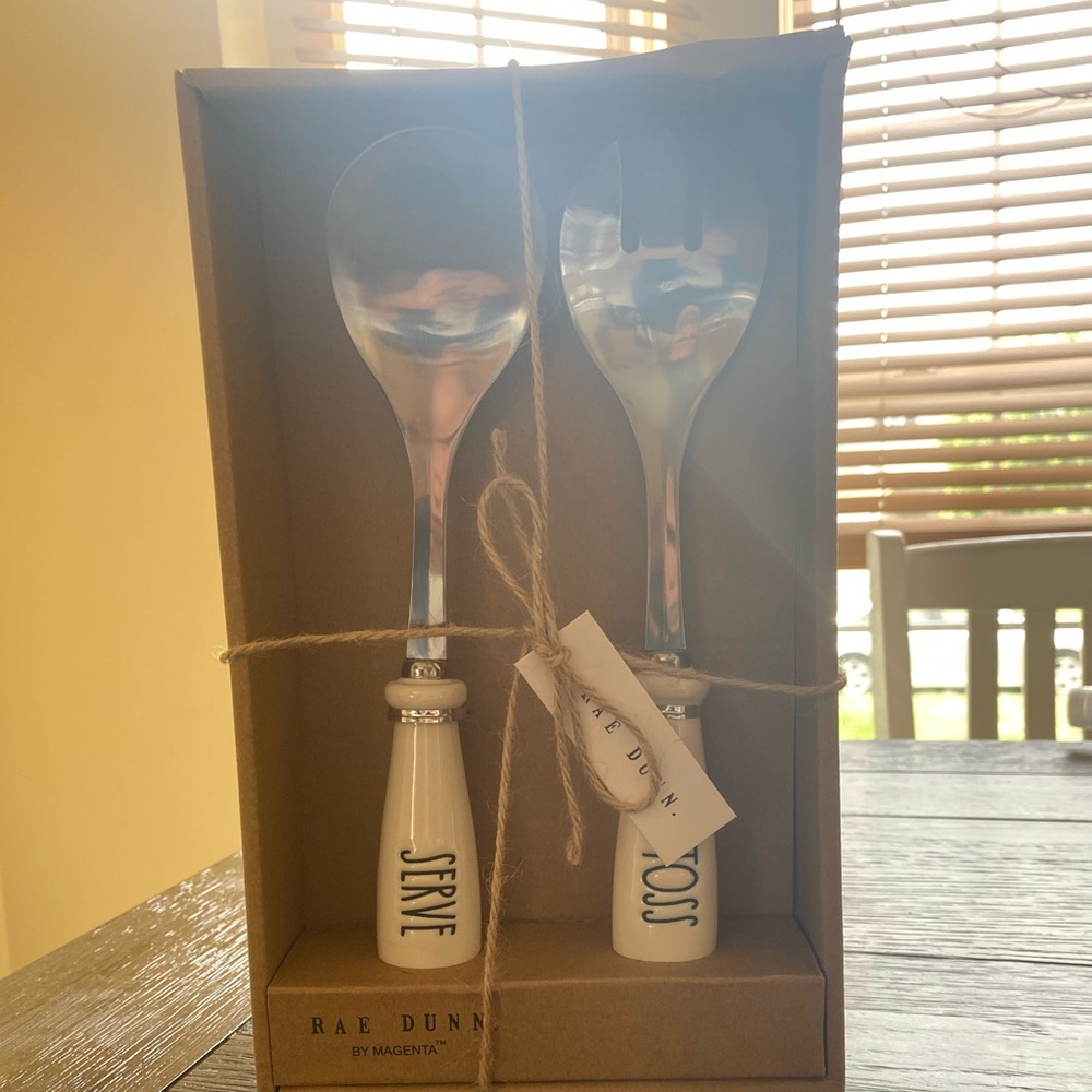 Rae Dunn Utensil set